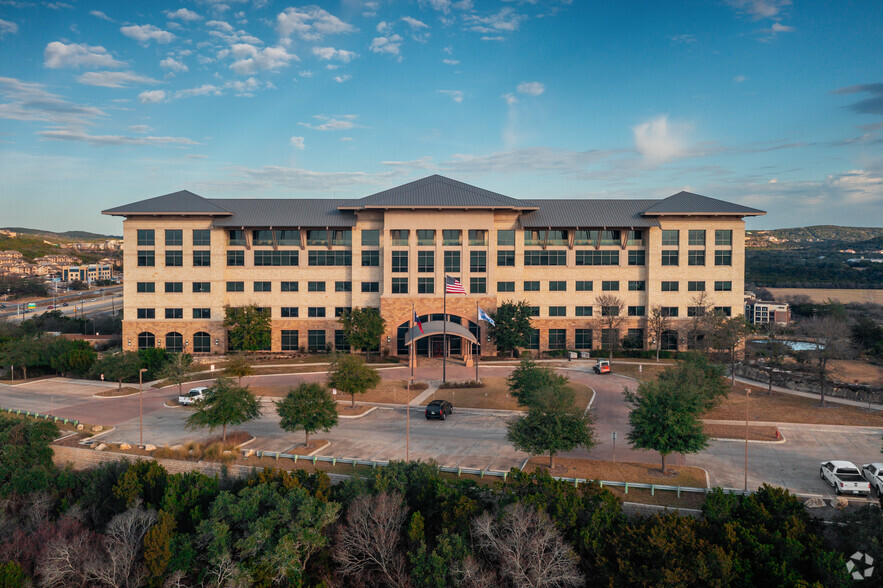 19003 I-10 W, San Antonio, TX à louer - Photo du bâtiment - Image 2 de 35