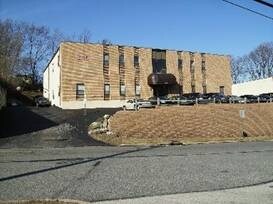 630 Parkway Dr S, Broomall, PA à louer Photo principale- Image 1 de 8