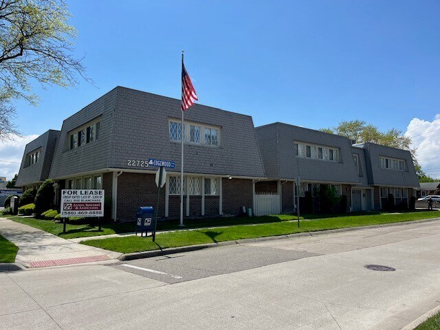 22725 Greater Mack Ave, Saint Clair Shores, MI à louer - Photo du bâtiment - Image 2 de 3