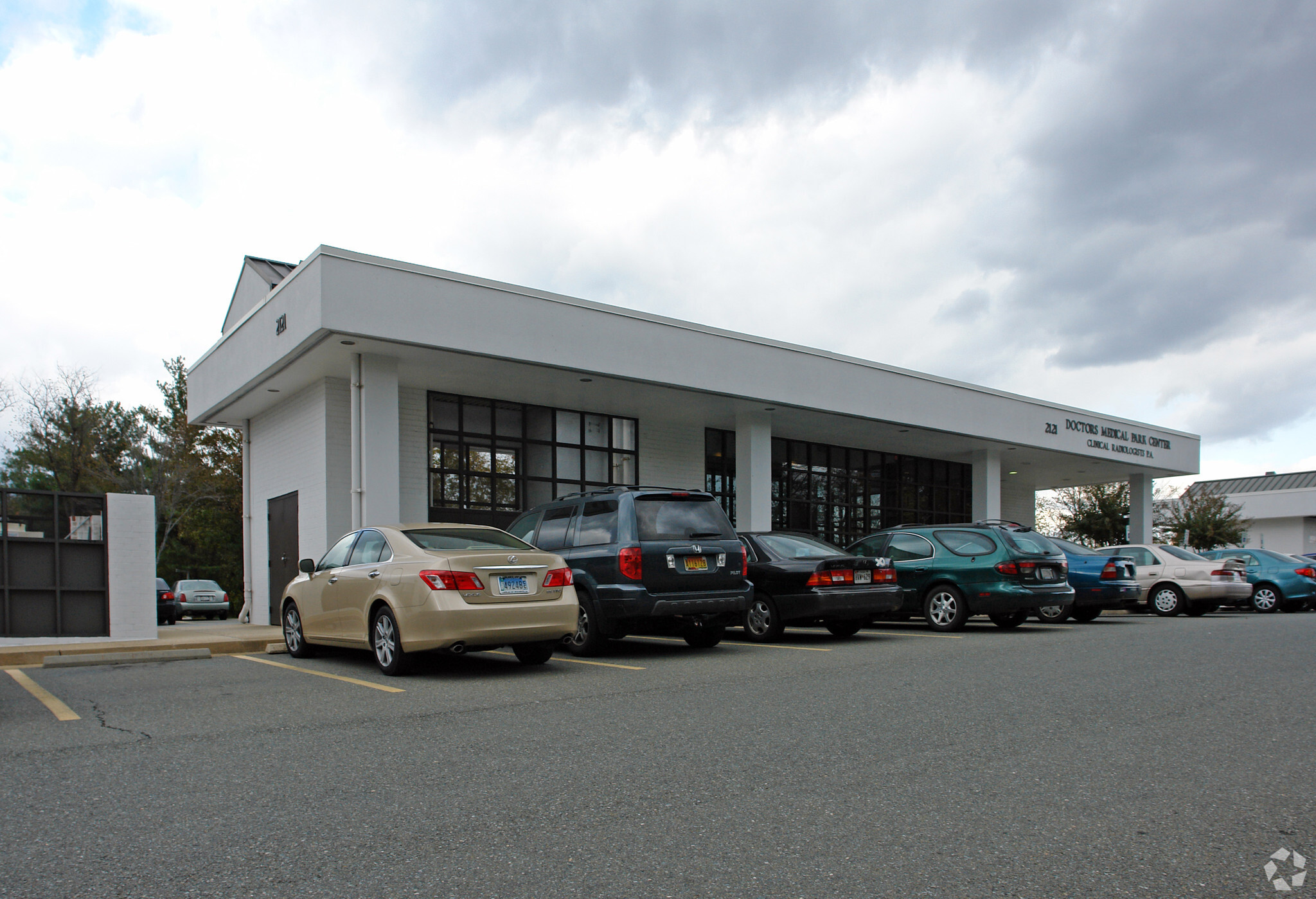 2121 Medical Park Dr, Silver Spring, MD for lease Building Photo- Image 1 of 7