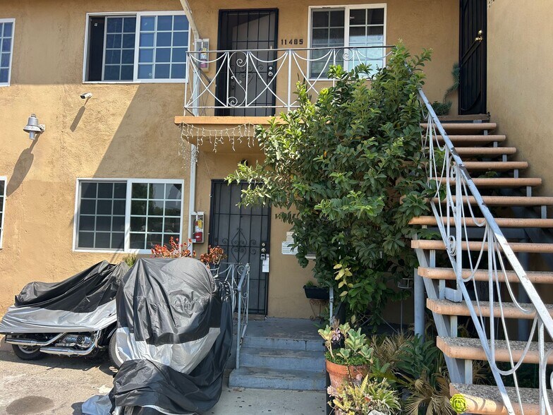 6400 Camellia Ave, North Hollywood, CA à vendre - Photo du bâtiment - Image 3 de 19