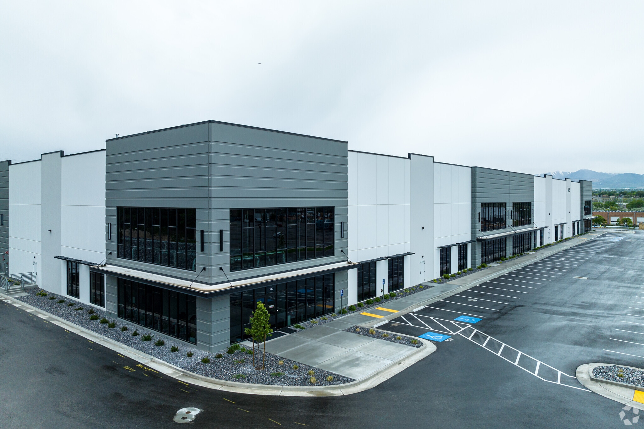 565 Parkland Drive, Sandy, UT for sale Primary Photo- Image 1 of 23