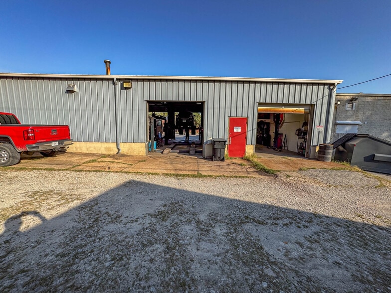 8600 Gravois Rd, Saint Louis, MO for sale - Building Photo - Image 2 of 14