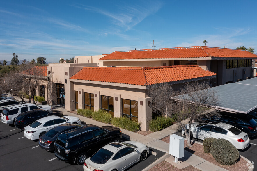 6760 N Oracle Rd, Tucson, AZ for lease - Building Photo - Image 3 of 12