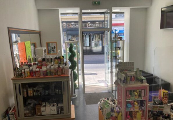 Retail in Clamart for lease - Building Photo - Image 3 of 7