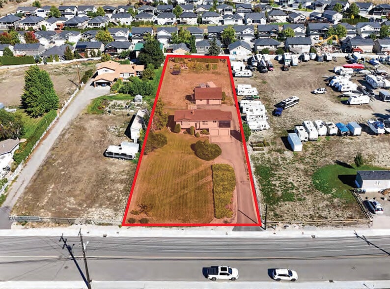3116 Appaloosa Rd, Kelowna, BC à vendre - Photo du bâtiment - Image 1 de 18