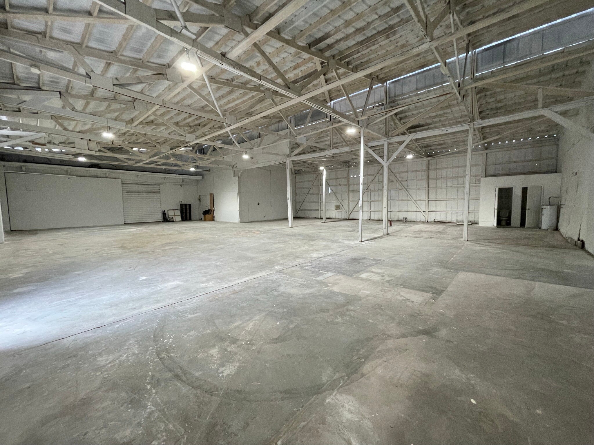 2705 E Hanna Ave, Tampa, FL à louer Photo intérieure- Image 1 de 3