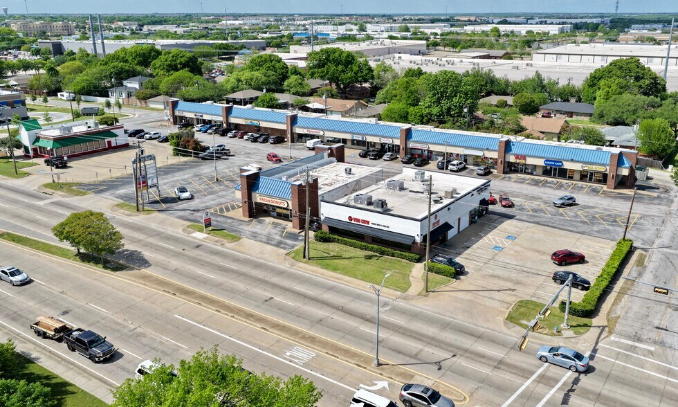 1500-1502 W University Dr, McKinney, TX à louer - Photo du bâtiment - Image 3 de 7