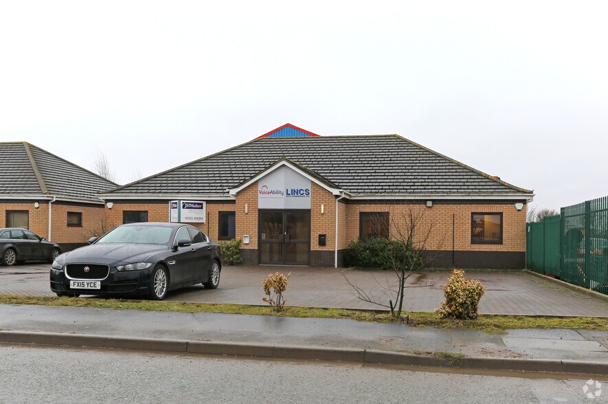 Skellingthorpe Rd, Saxilby à louer - Photo du bâtiment - Image 2 de 2