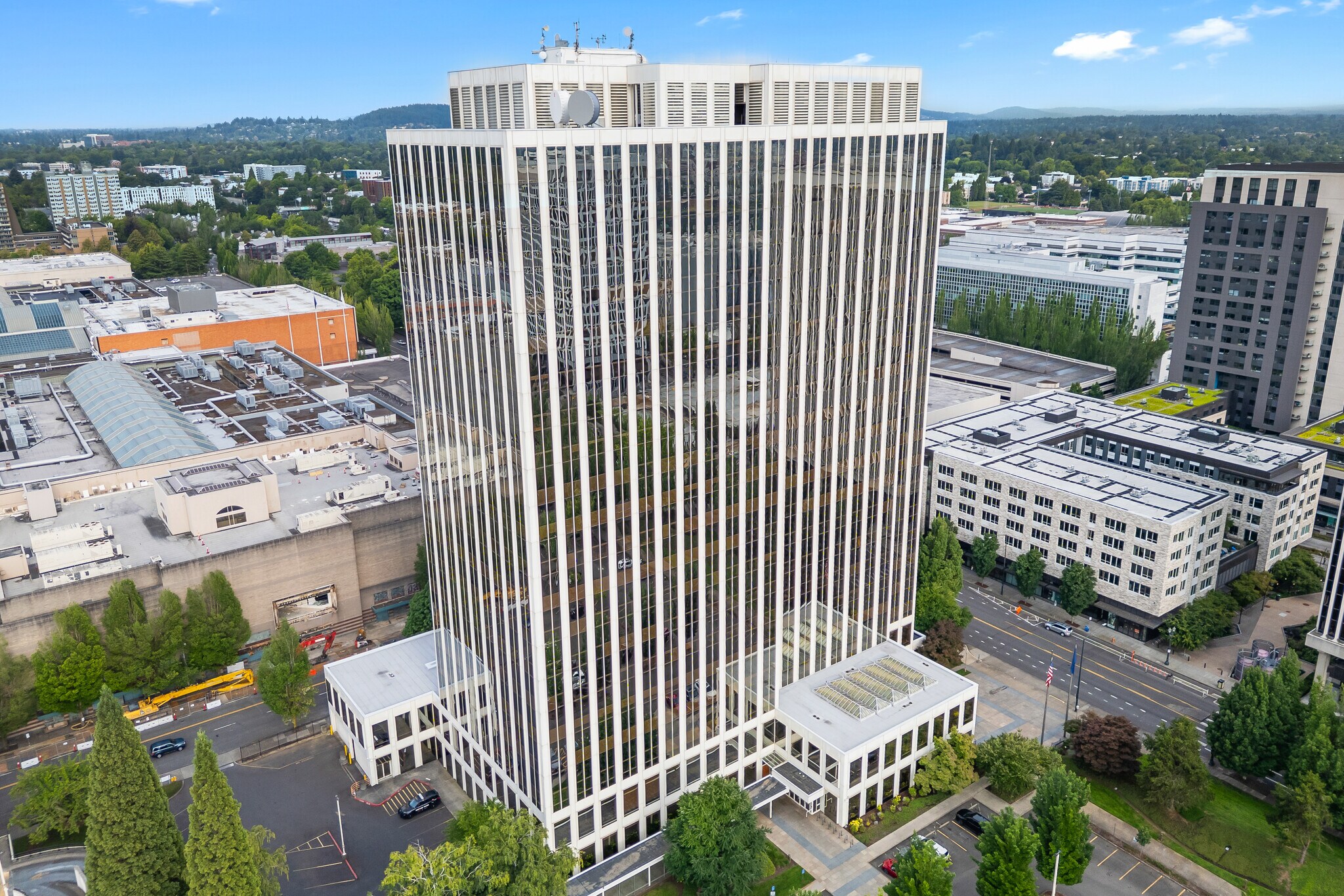 825 NE Multnomah St, Portland, OR à louer Photo principale- Image 1 de 11