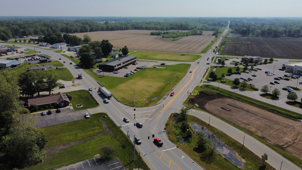 US-36 Outlots Pendleton, IN portfolio of 2 properties for sale on LoopNet.ca - Building Photo - Image 3 of 6