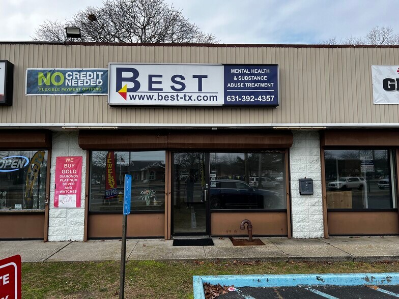 162 Margin Dr, Shirley, NY for lease - Building Photo - Image 3 of 5