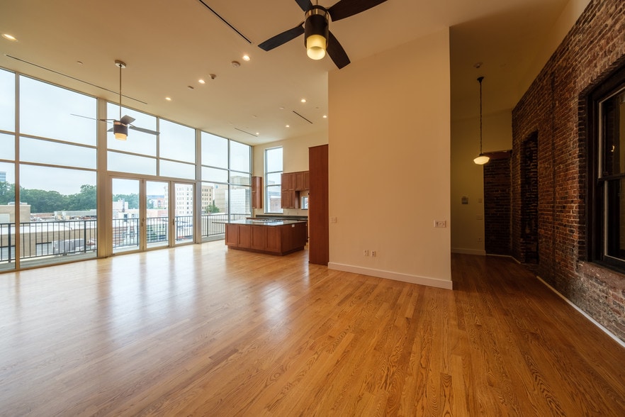 230 Fayetteville St, Raleigh, NC for lease - Primary Photo - Image 2 of 15