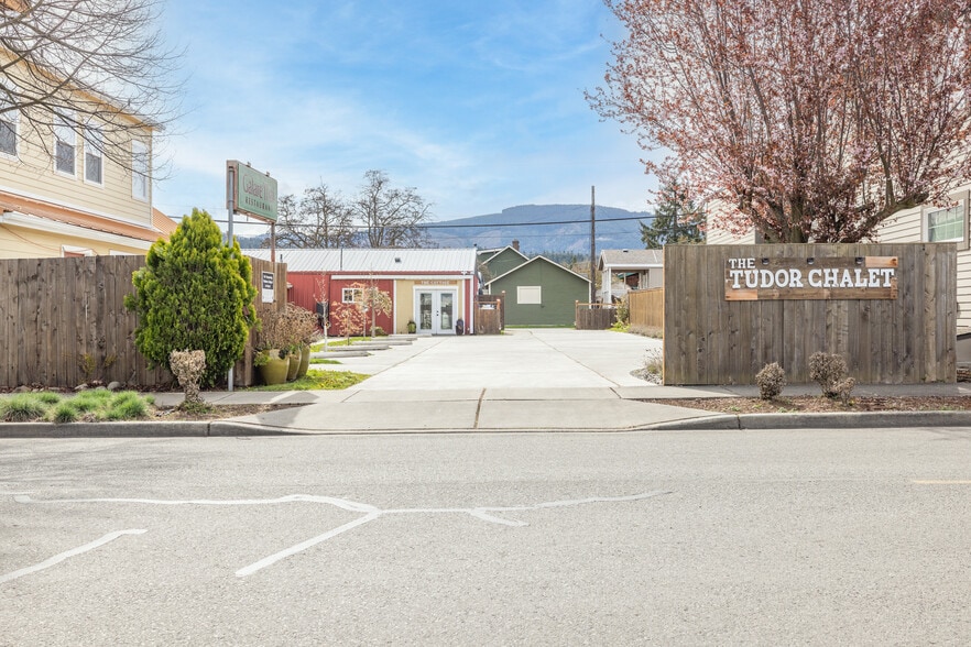 111 W Bell St, Sequim, WA for sale - Building Photo - Image 3 of 49