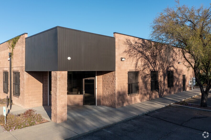 7265 E Tanque Verde Rd, Tucson, AZ à vendre - Photo du bâtiment - Image 3 de 5