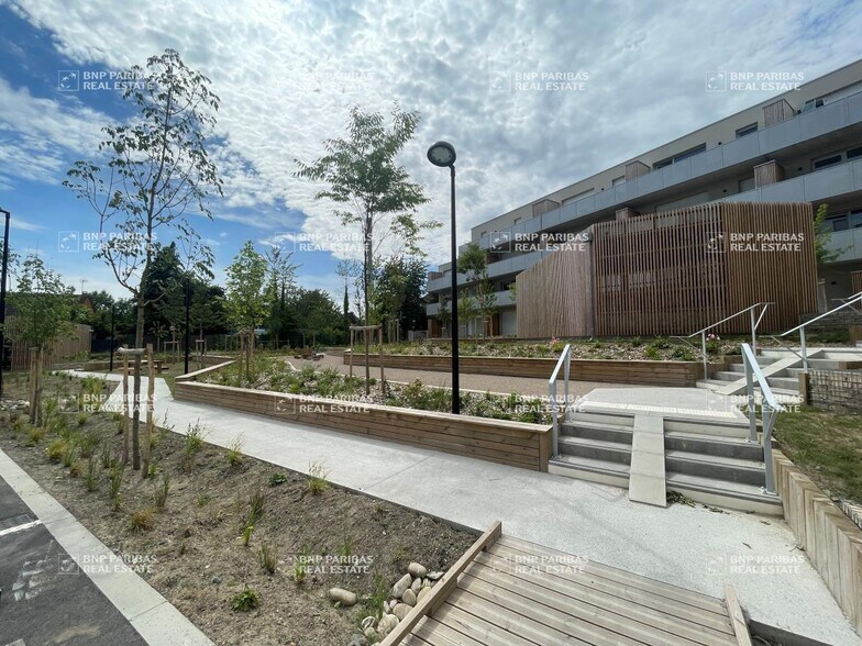 57 A Rue Du Moulin Delmar, Villeneuve-d'Ascq à louer - Photo du bâtiment - Image 3 de 9