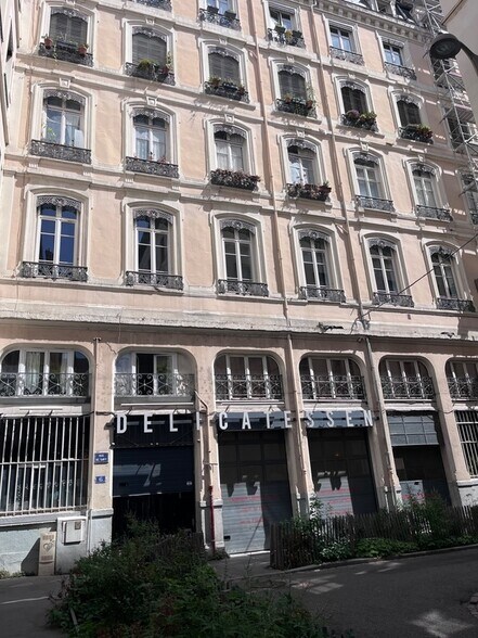 Commerce de détail dans Lyon à vendre - Photo du bâtiment - Image 3 de 3