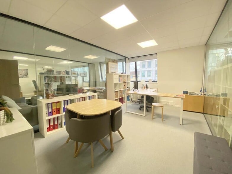 Bureau dans Levallois-Perret à louer - Photo intérieure - Image 3 de 11