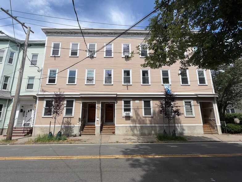 239-243 Columbia St, Cambridge, MA for sale - Building Photo - Image 3 of 17