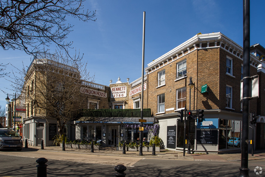 7-9 Battersea Sq, London à louer - Photo principale - Image 1 de 3