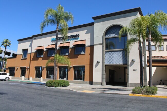 Plus de détails pour 1209 University Ave, Riverside, CA - Bureau/Commerce de détail à louer
