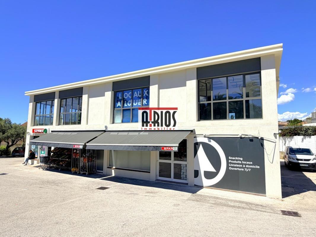 Office in Sanary-sur-Mer for lease Building Photo- Image 1 of 7