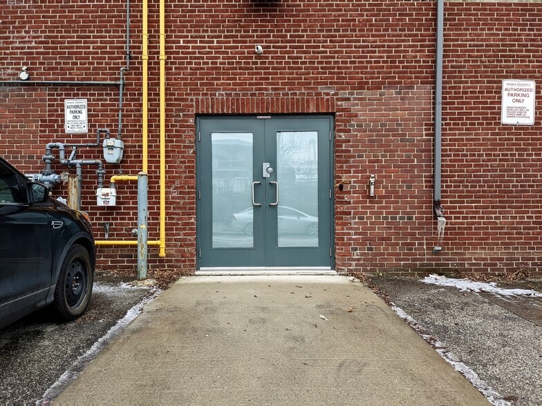 5 Lambert Av, Toronto, ON for sale - Primary Photo - Image 1 of 1