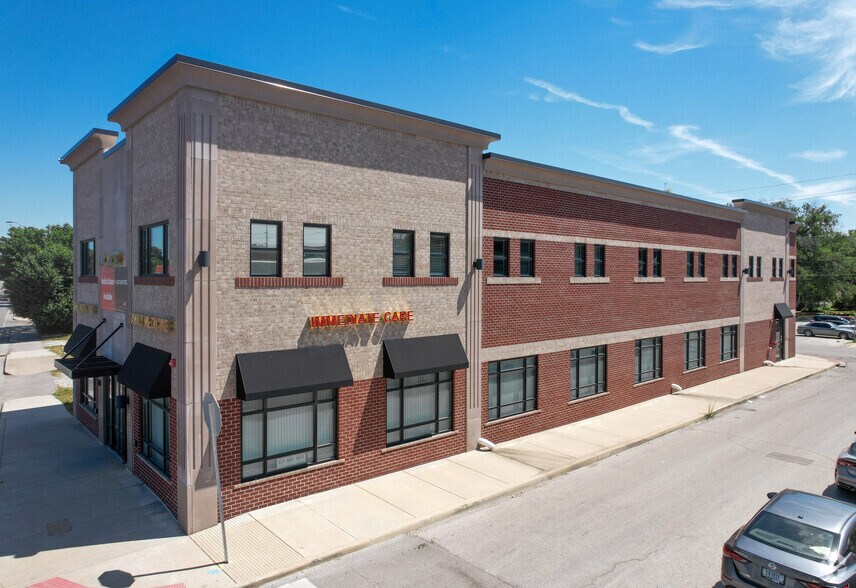 2301 N Meridian St, Indianapolis, IN à louer - Photo du bâtiment - Image 2 de 7
