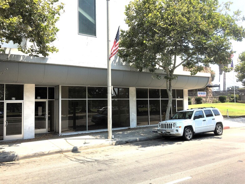 33-37 W Huntington Dr, Arcadia, CA à louer - Photo du bâtiment - Image 2 de 9