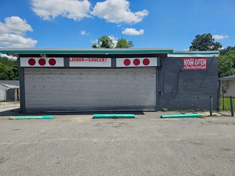 2324 Two Notch Rd, Columbia, SC à vendre - Photo du bâtiment - Image 1 de 1