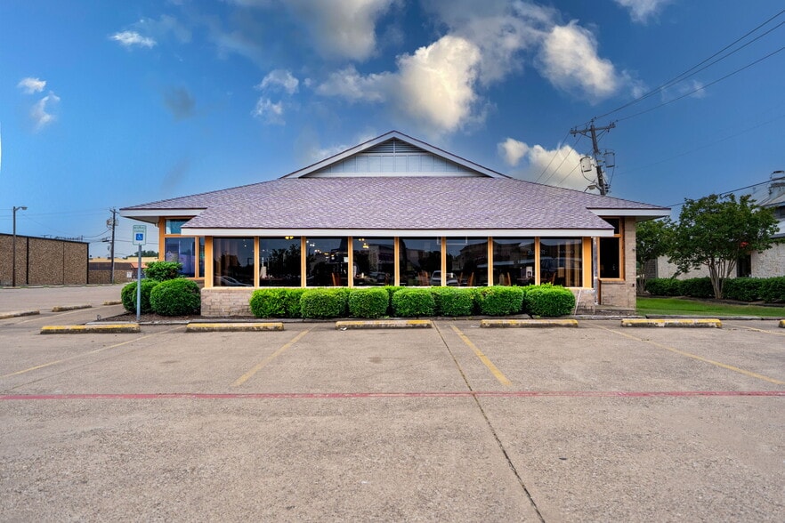 3324 Lakeview Pky, Rowlett, TX for sale - Building Photo - Image 2 of 25