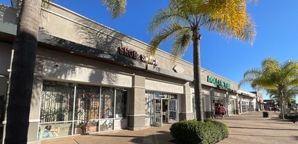 8220-8230 Mira Mesa Blvd, San Diego, CA à louer Photo du bâtiment- Image 1 de 5