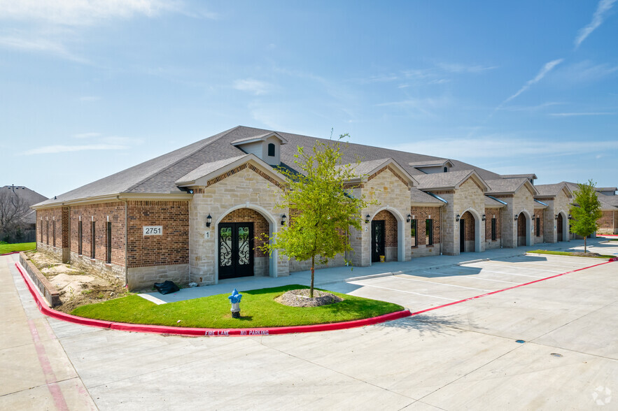 2751 S Stonebridge Dr, McKinney, TX à vendre - Photo du b timent - Image 2 de 17