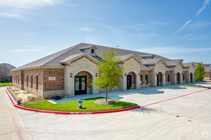 2751 S Stonebridge Dr, McKinney, TX à louer - Photo du bâtiment - Image 1 de 24