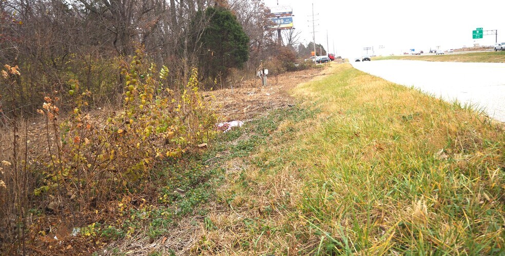 4 Marian Dr, O'Fallon, MO à vendre - Photo du bâtiment - Image 3 de 18