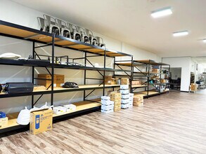 4652 N Sheridan Rd, Chicago, IL for lease Interior Photo- Image 2 of 13