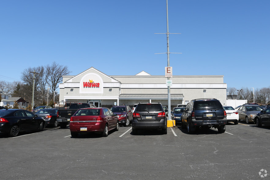 9309-9377 Krewstown Rd, Philadelphia, PA for lease - Building Photo - Image 2 of 10