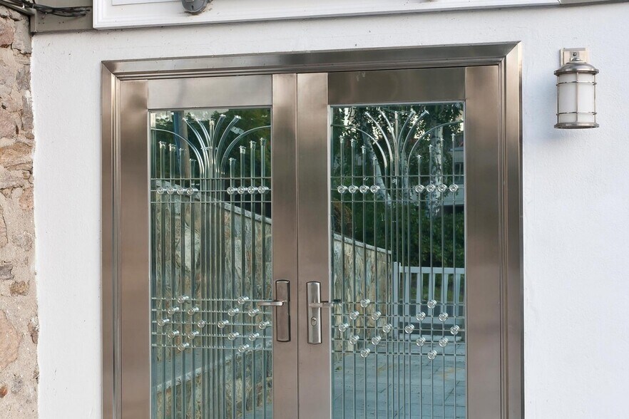 15 Ketchum St, Westport, CT à louer - Photo du bâtiment - Image 3 de 6