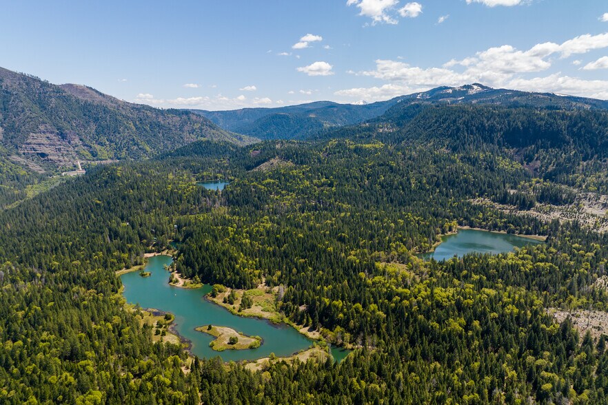 31419 Hagen Flat rd, Big Bend, CA à vendre - Photo du bâtiment - Image 3 de 42