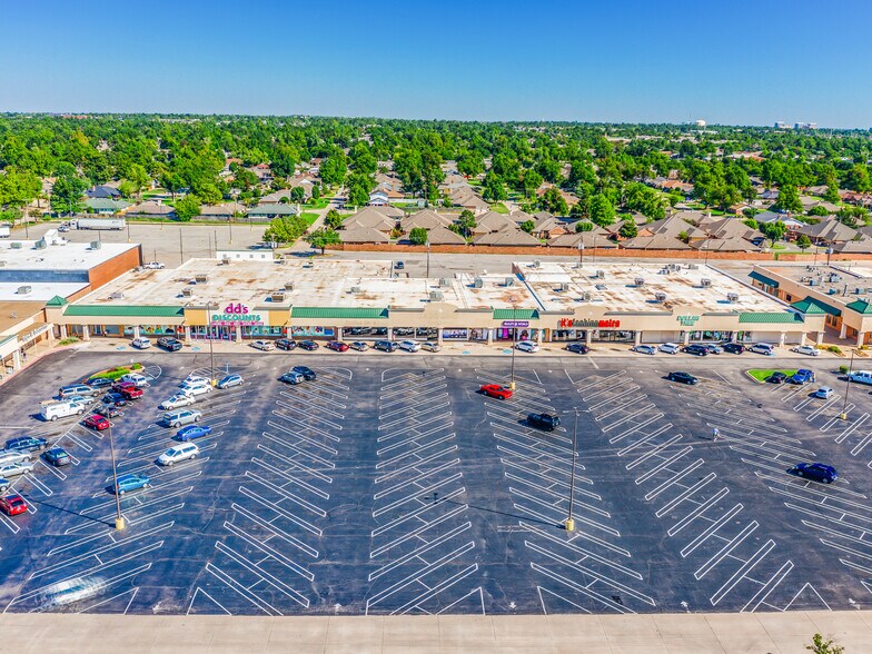 4605 NW 23rd St, Oklahoma City, OK à louer - Photo du bâtiment - Image 3 de 15