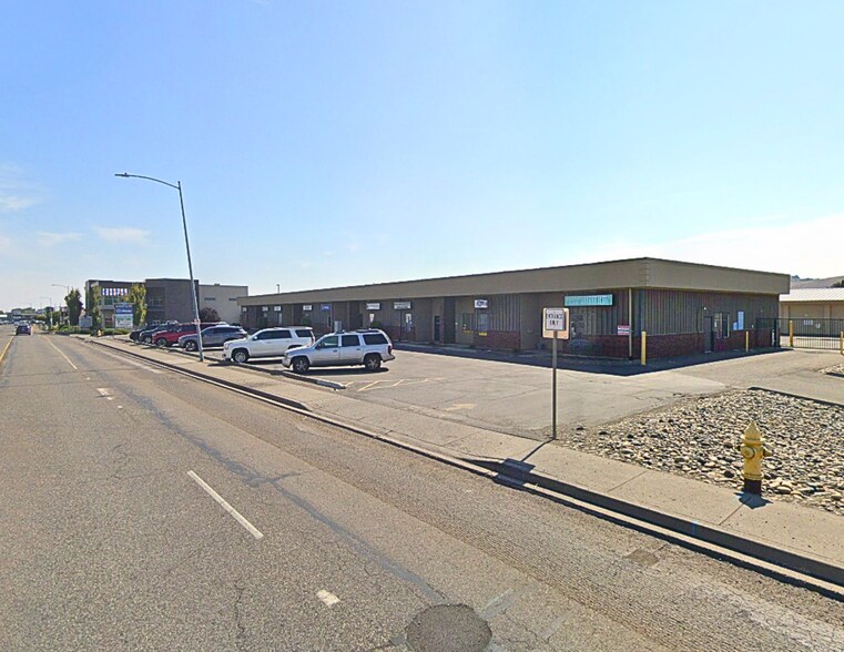 7103 W Clearwater Ave, Kennewick, WA à louer - Photo du bâtiment - Image 2 de 9