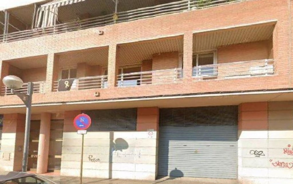 Carrer Cerdanya, 2, Cornellà de Llobregat, BAR 08940 -  -  - Interior Photo - Image 1 of 1