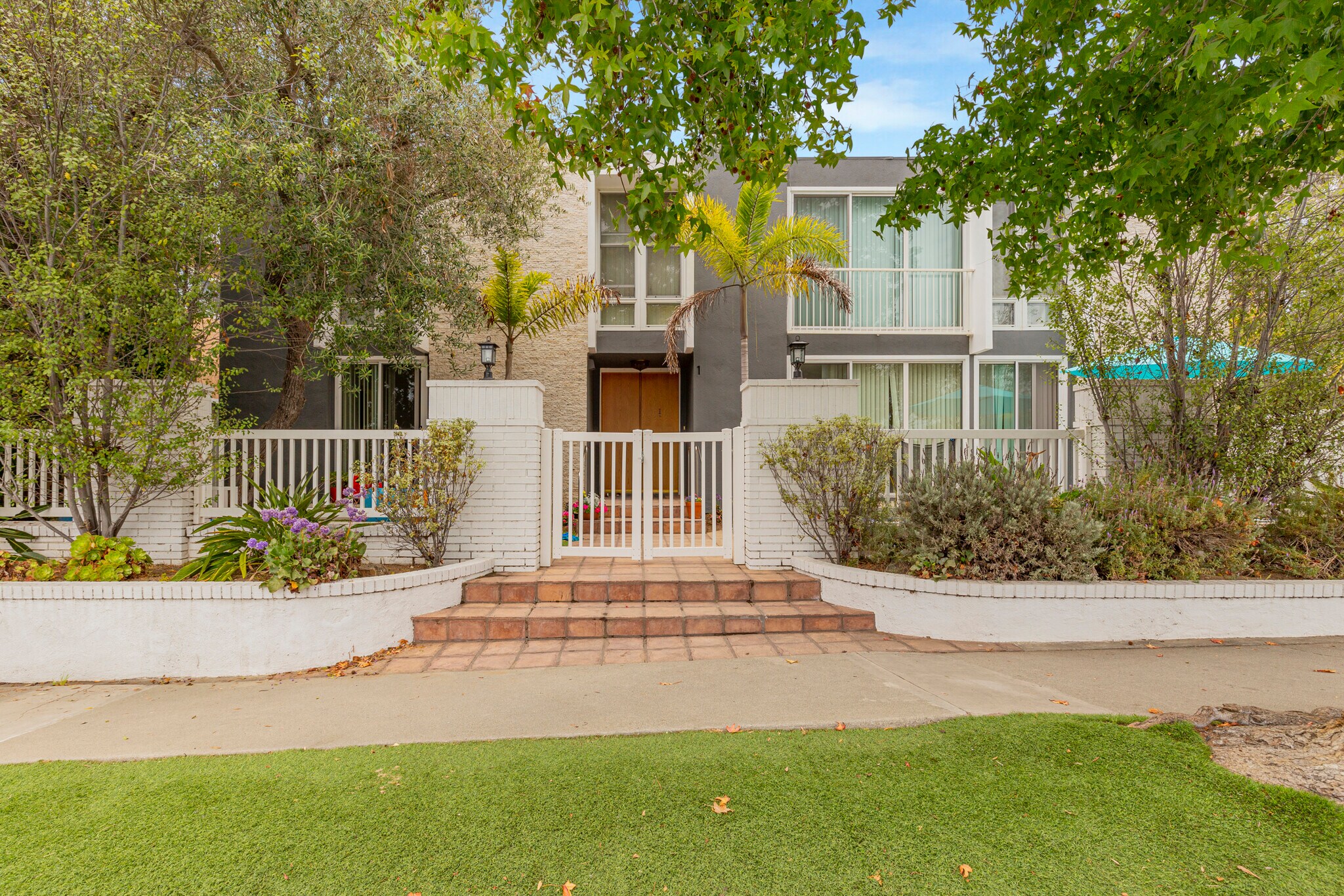 7758 W 91st St, Playa del Rey, CA à vendre Photo du bâtiment- Image 1 de 16