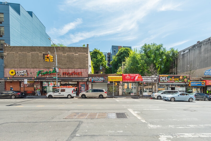 3218 3rd Ave, Bronx, NY à vendre - Photo du bâtiment - Image 2 de 10