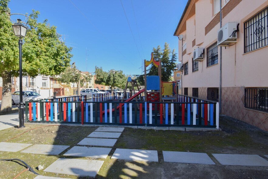 Terrain dans Cúllar Vega, Granada à vendre - Photo du bâtiment - Image 2 de 29