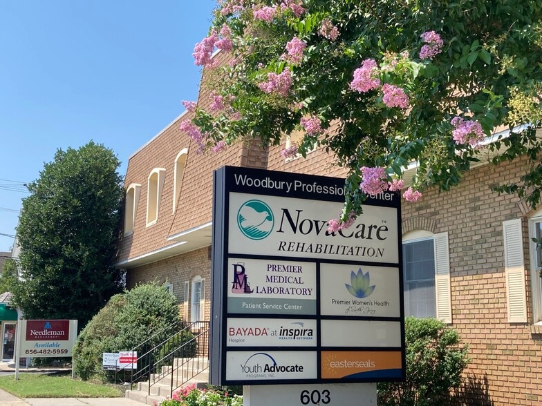 603 N Broad St, Woodbury, NJ à louer - Photo du bâtiment - Image 2 de 6