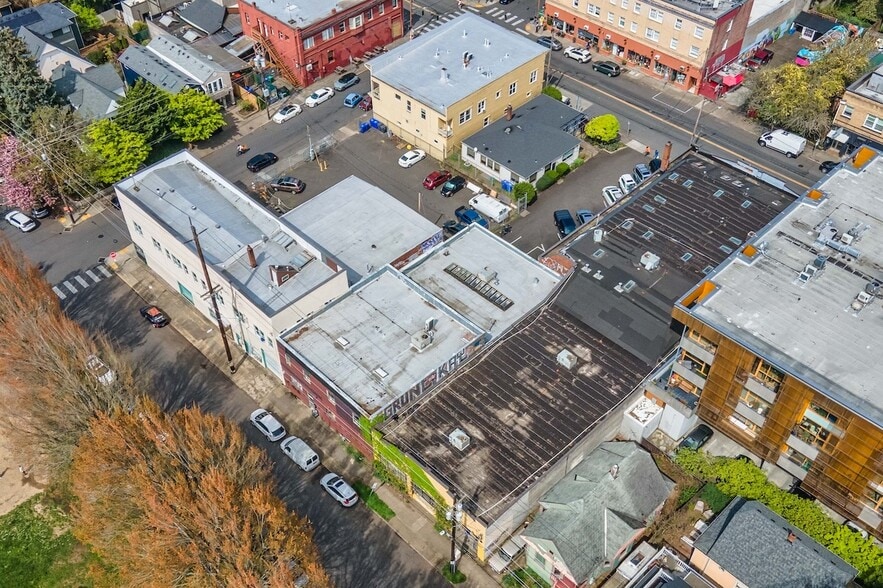 3425 SE Yamhill St, Portland, OR for sale - Building Photo - Image 2 of 47