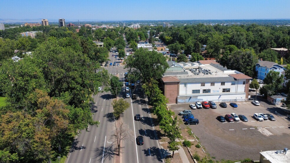 706 S College Ave, Fort Collins, CO à louer - Photo du bâtiment - Image 3 de 6