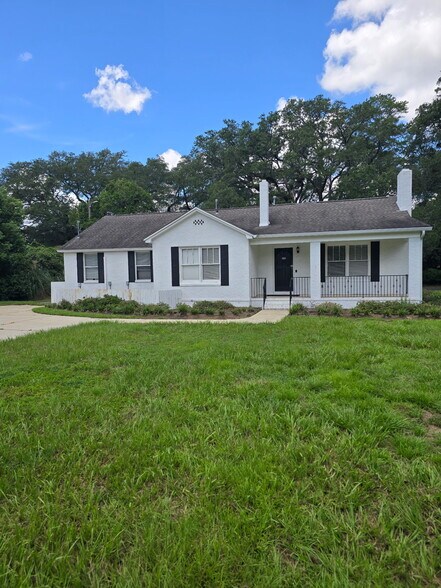 1934 Dellwood Dr, Tallahassee, FL à vendre - Photo du bâtiment - Image 2 de 9