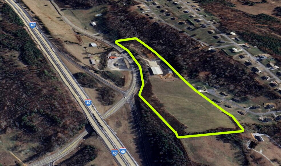 725 W Highway 25 70, Dandridge, TN à vendre - Photo du bâtiment - Image 2 de 45